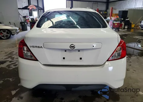 2015 Nissan Versa S z USA, uszkodzony, nr VIN 3N1CN7AP5FL859635